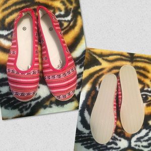 Brand new! Women's multi-colored ballerina flats